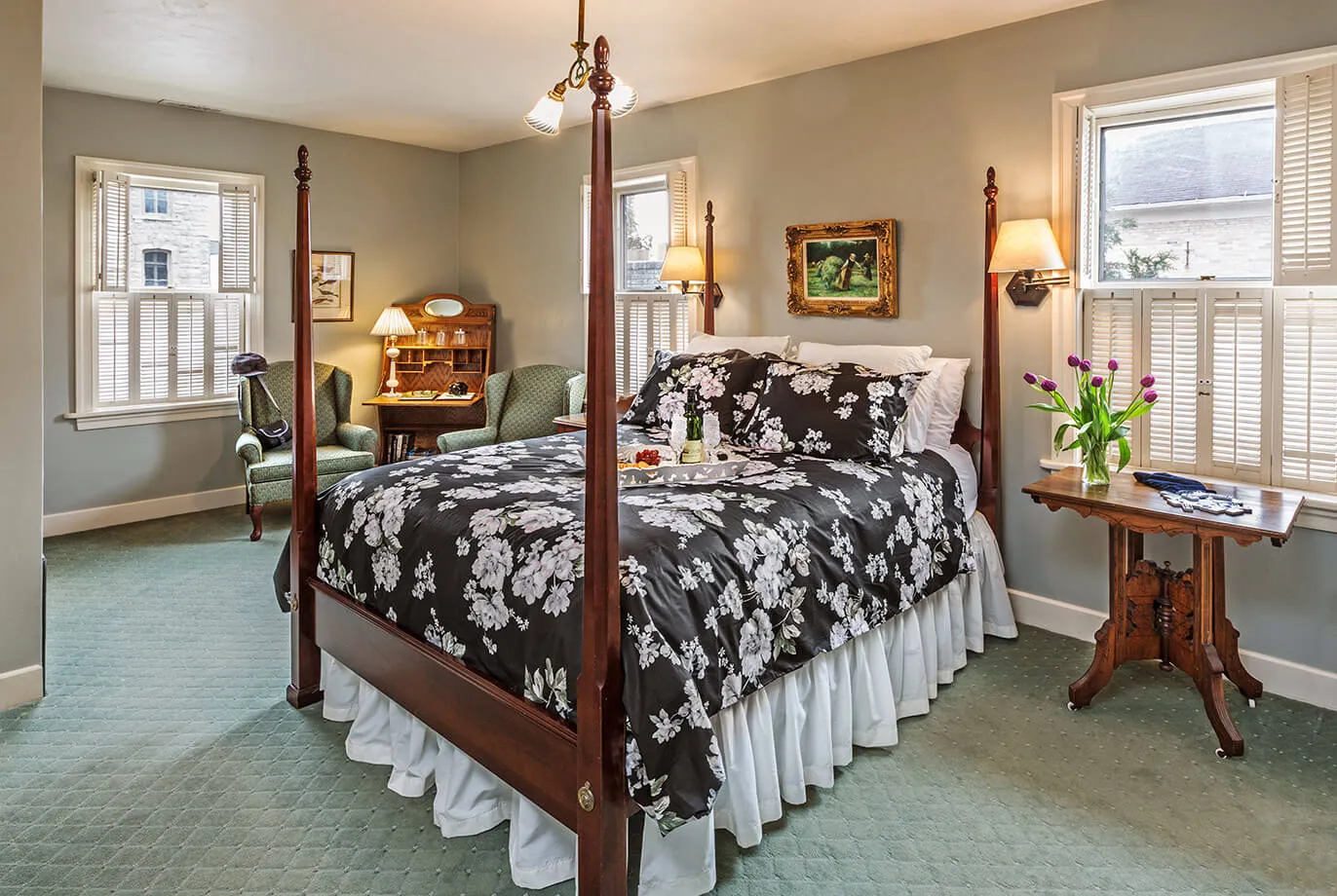 Schroeder Guest House Room 4 - Ida Kuether