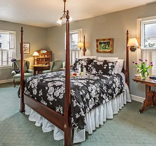 Schroeder Guest House Room 4 - Ida Kuether
