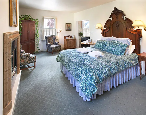 Schroeder Guest House Room 5 - Norma Schliefer