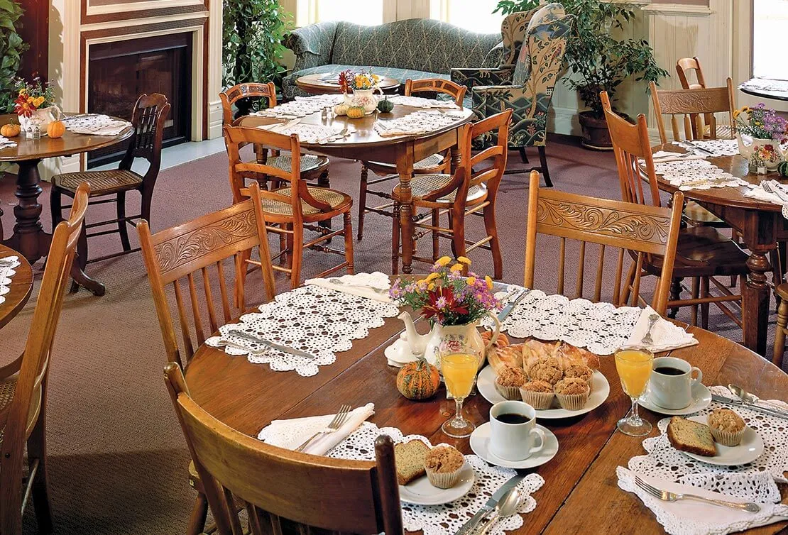 Dining room at the Washington House Inn