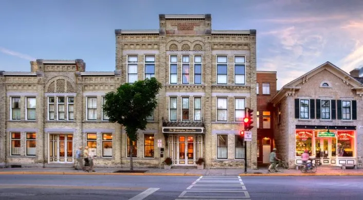 Washington House Inn on the Main Street