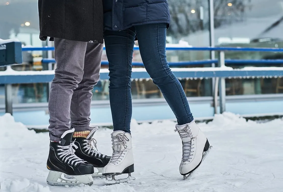 couple ice skating in Cedarburg, WI