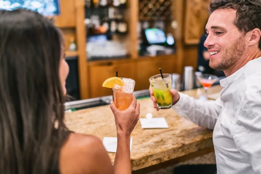couple enjoying cocktails
