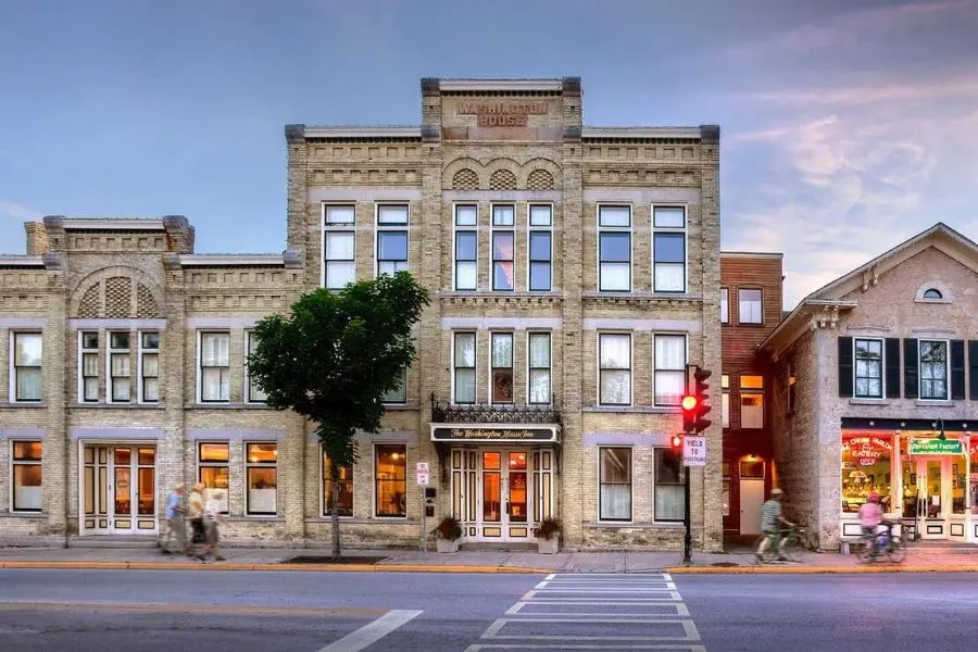 exterior of Washington House Inn in Cedarburg WI