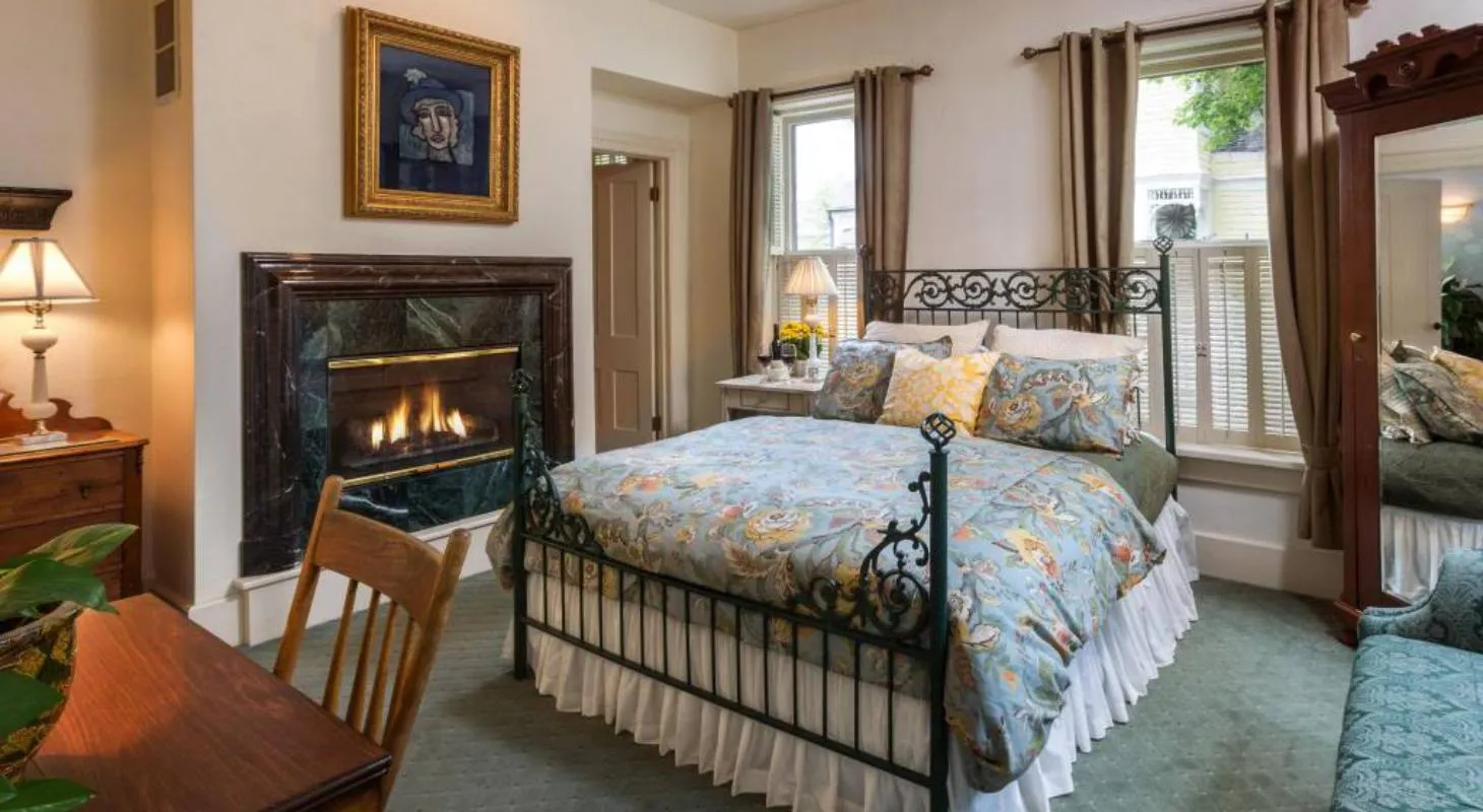 Room at Washington House Inn with a fireplace